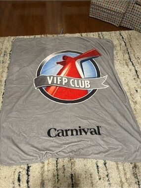VIPP CLUB Gray Packable Travel Blanket - Lightweight Throw